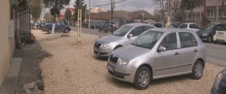 (VIDEO) Noi parcări și străzi asfaltate în Năvodari
